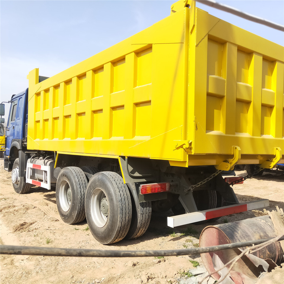 SINOTRUK HOWO - Xe ben: hình 3 SINOTRUK HOWO - Xe ben: hình 3