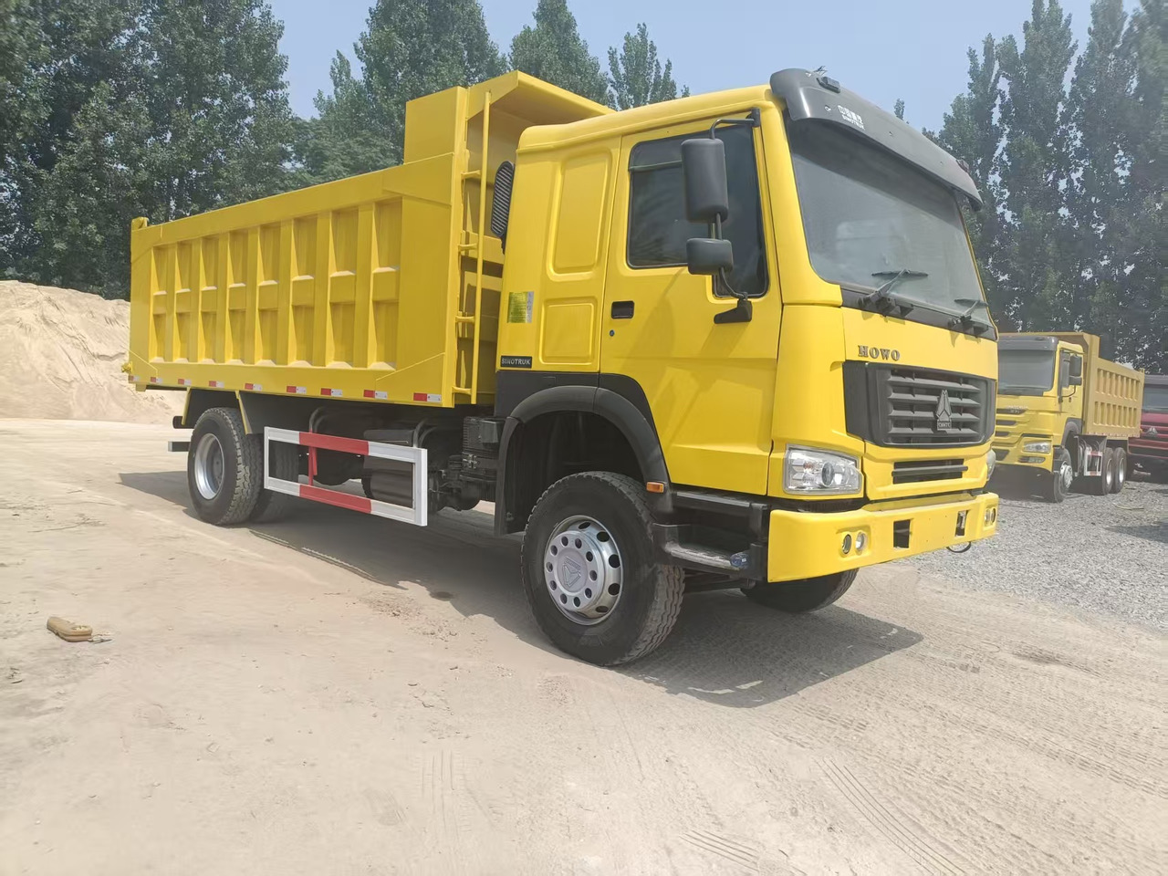 SINOTRUK Howo 4*2 - Xe ben: hình 4 SINOTRUK Howo 4*2 - Xe ben: hình 4