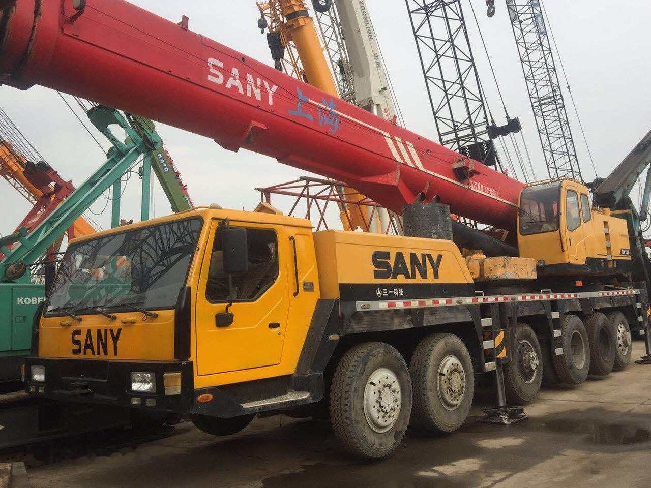 Sany QY130 - Cẩu bánh lốp: hình 2 Sany QY130 - Cẩu bánh lốp: hình 2
