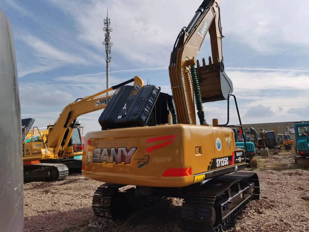 Sany SY135C - Máy xúc bánh xích: hình 4 Sany SY135C - Máy xúc bánh xích: hình 4