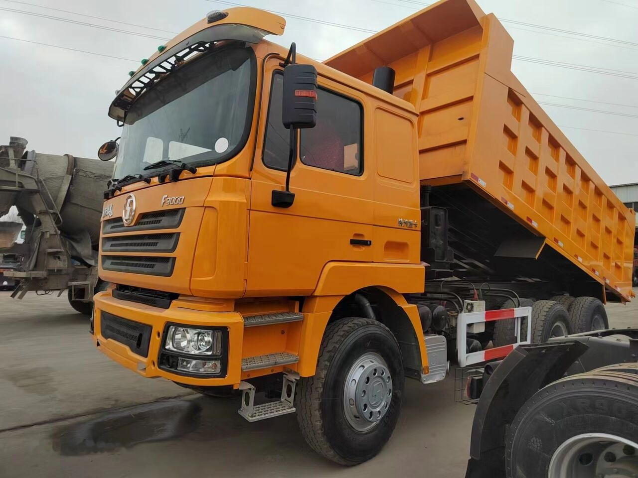 Shacman F3000 - Xe ben: hình 2 Shacman F3000 - Xe ben: hình 2