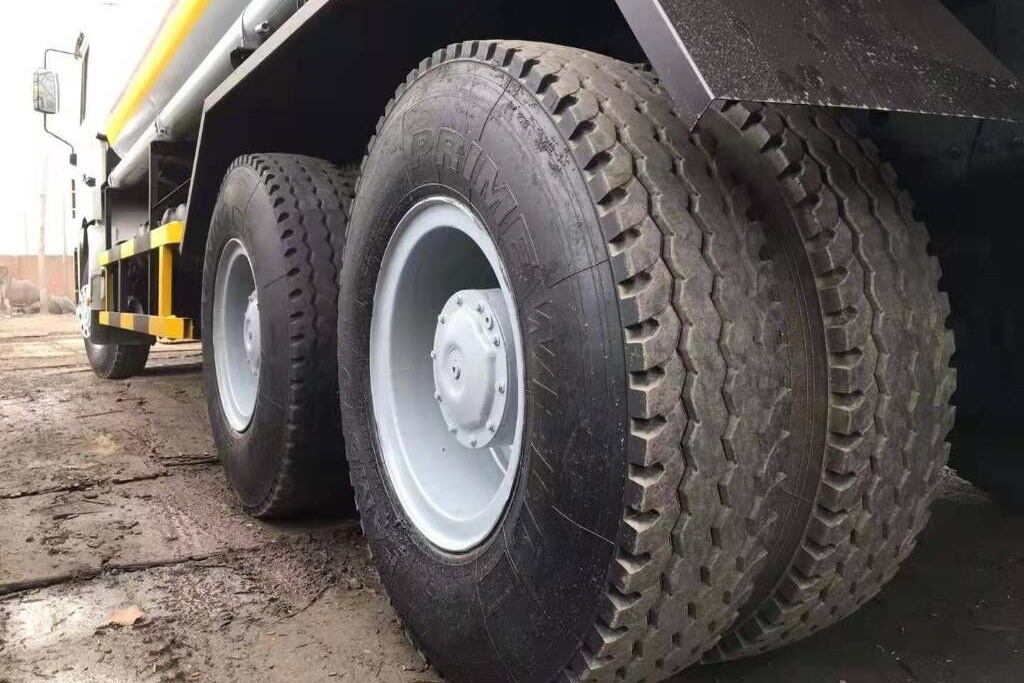 Shacman F3000 - Xe bồn: hình 5 Shacman F3000 - Xe bồn: hình 5