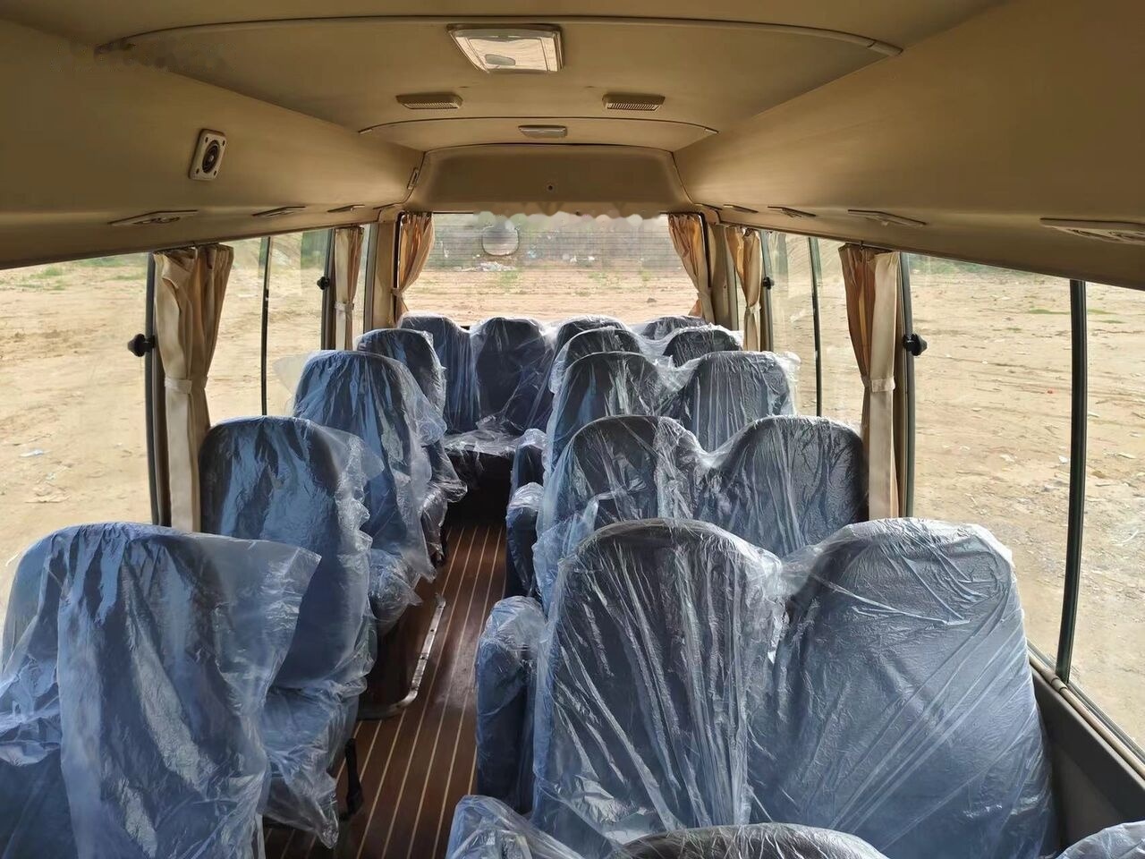 Toyota Coaster - Xe bus đô thị: hình 2 Toyota Coaster - Xe bus đô thị: hình 2