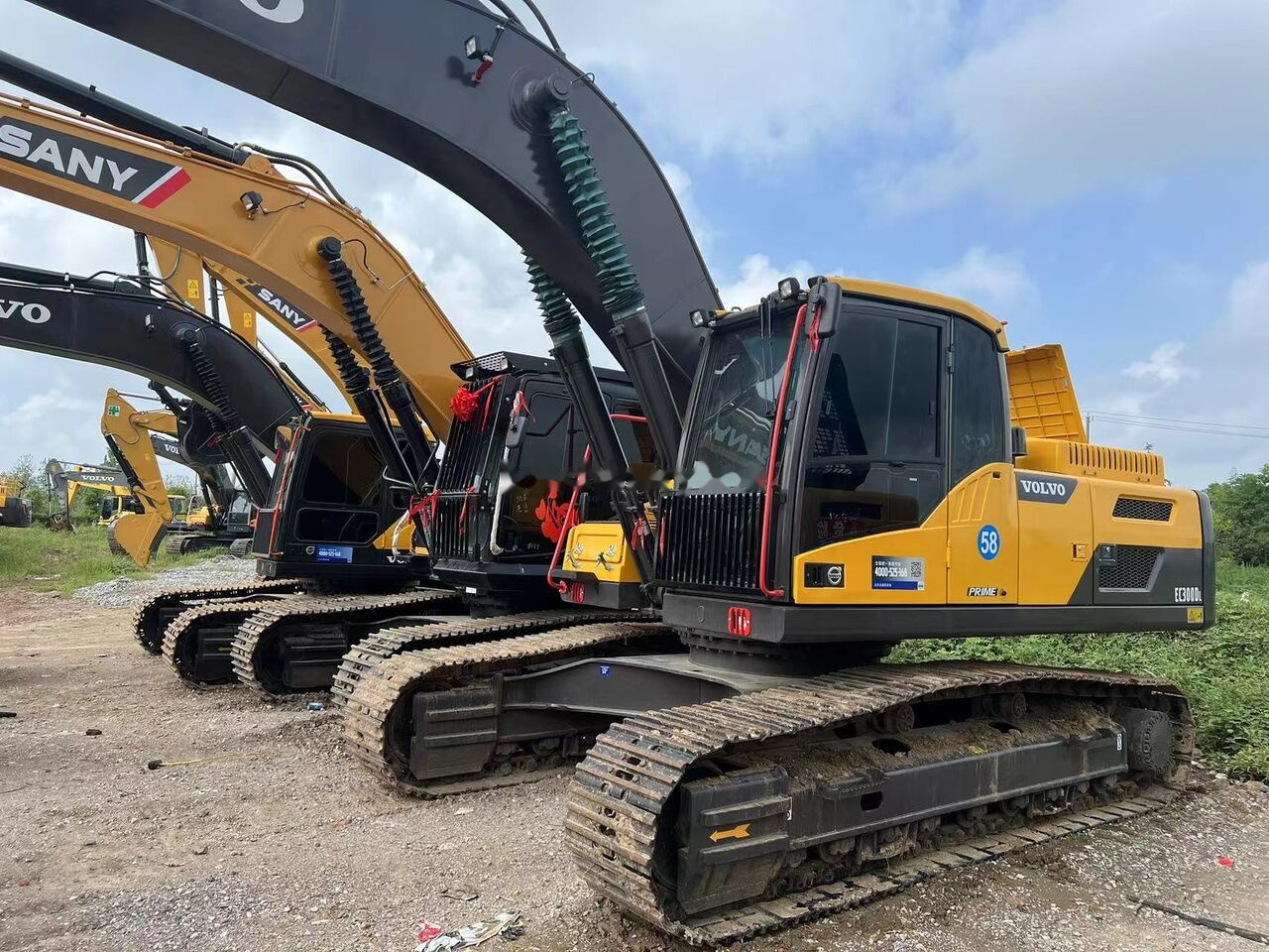 Máy xúc bánh xích Volvo EC300D: hình 7 Máy xúc bánh xích Volvo EC300D: hình 7