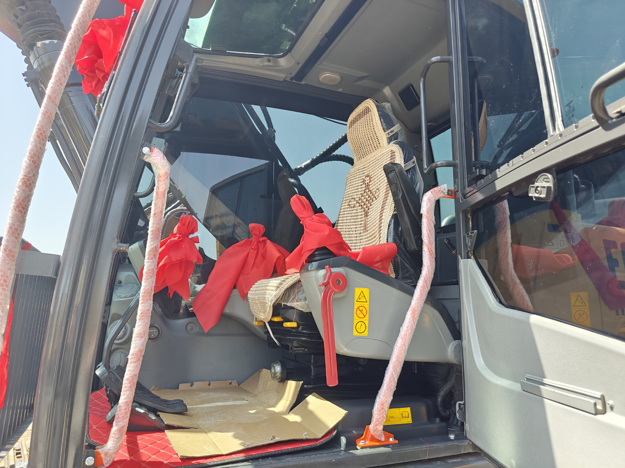 Volvo EC300DL - Máy xúc bánh xích: hình 5 Volvo EC300DL - Máy xúc bánh xích: hình 5