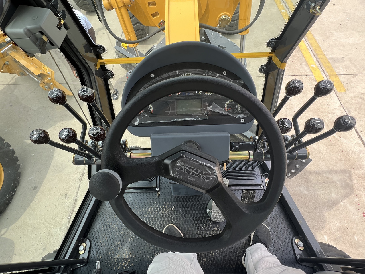 XCMG GR215 - Máy san: hình 3 XCMG GR215 - Máy san: hình 3