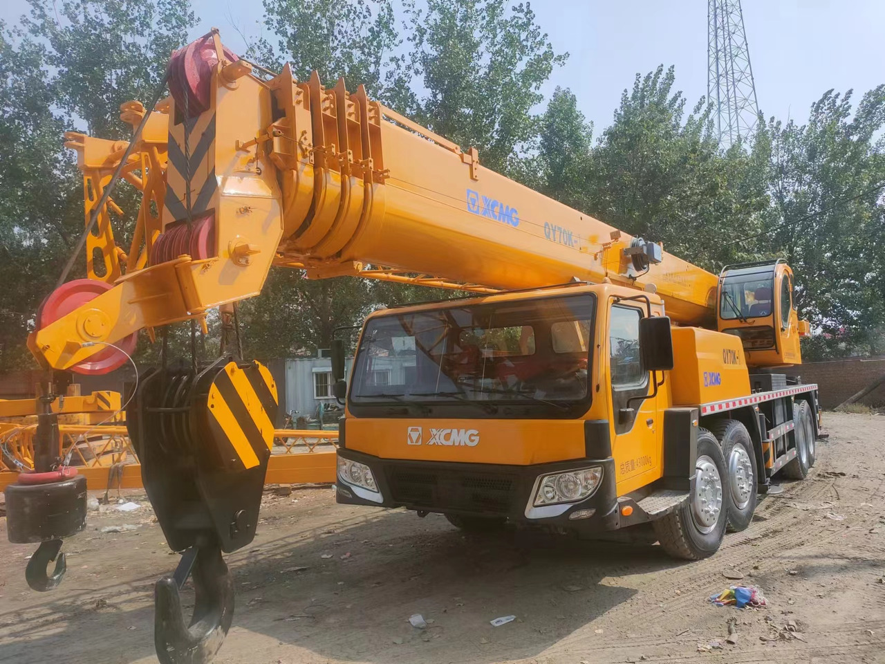 XCMG QY70K - Cẩu bánh lốp: hình 1 XCMG QY70K - Cẩu bánh lốp: hình 1