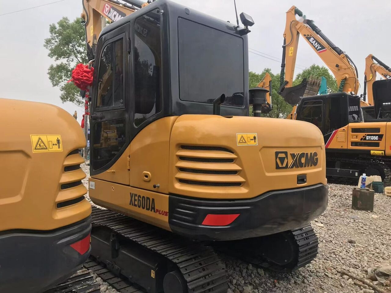 XCMG XE60DA - Máy xúc mini: hình 2 XCMG XE60DA - Máy xúc mini: hình 2