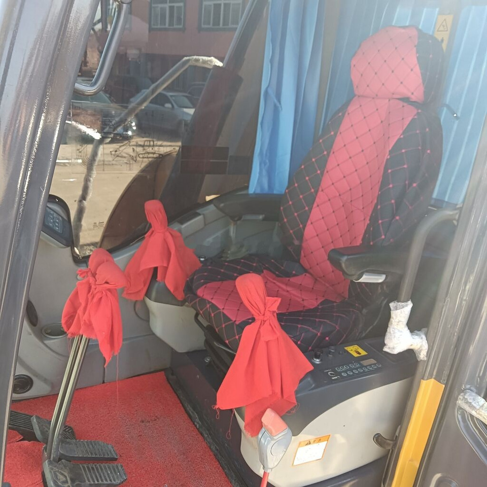 Máy xúc mini XCMG XE75DA: hình 11