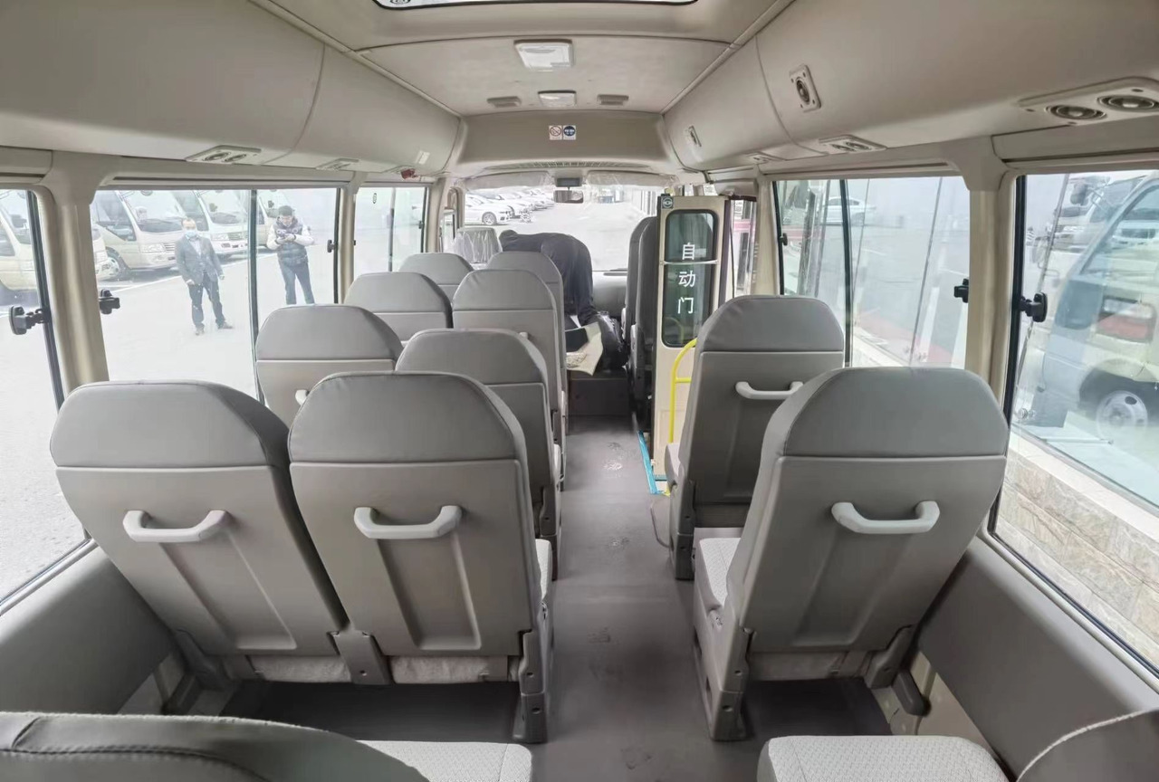 TOYOTA COASTER - Xe bus: hình 3 TOYOTA COASTER - Xe bus: hình 3
