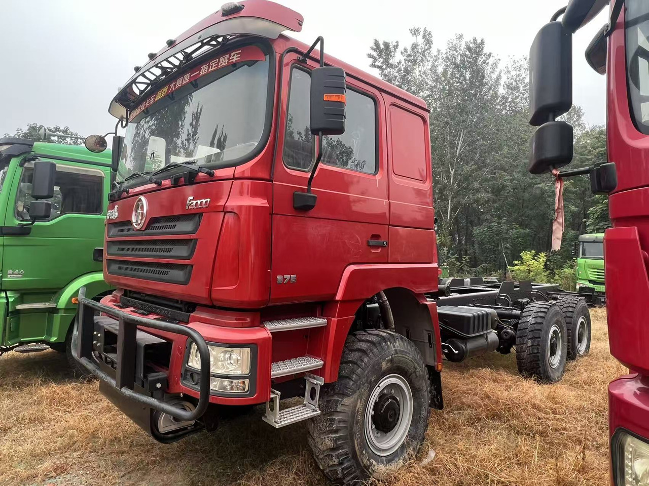 SHACMAN F3000 6x6 chassis - Xe đầu kéo: hình 2 SHACMAN F3000 6x6 chassis - Xe đầu kéo: hình 2