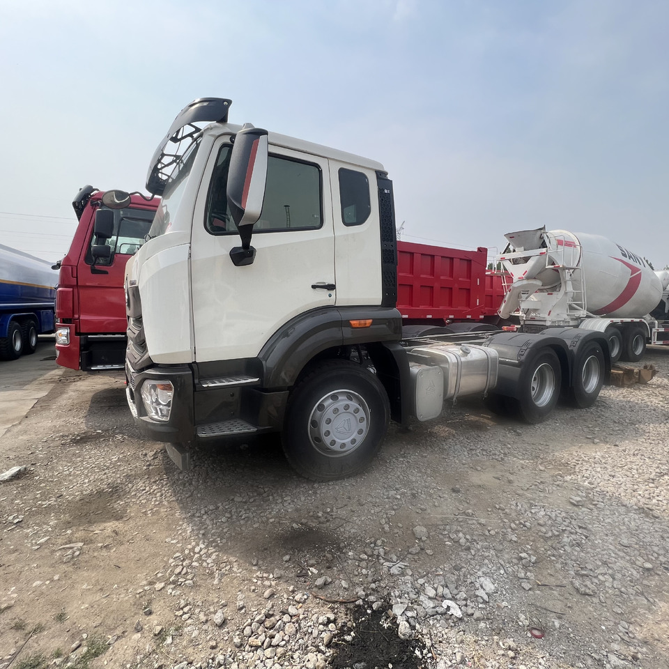 SINOTRUK HOHAN - Xe đầu kéo: hình 4 SINOTRUK HOHAN - Xe đầu kéo: hình 4