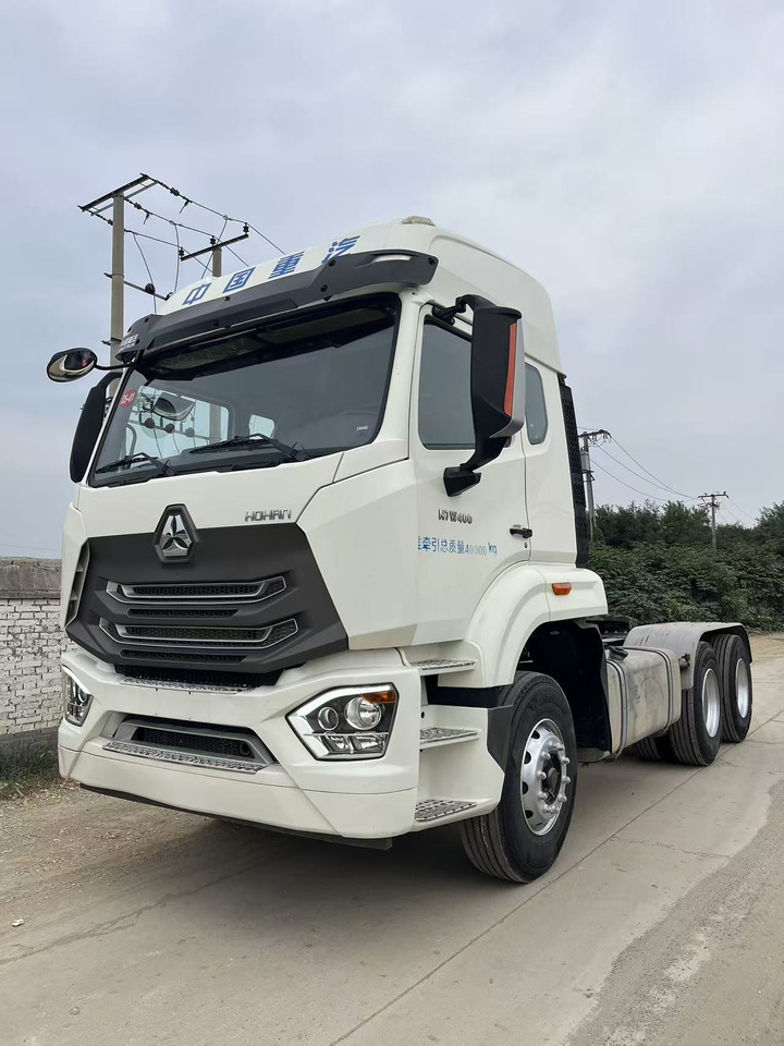 SINOTRUK HOHAN tractor - Xe đầu kéo: hình 1 SINOTRUK HOHAN tractor - Xe đầu kéo: hình 1