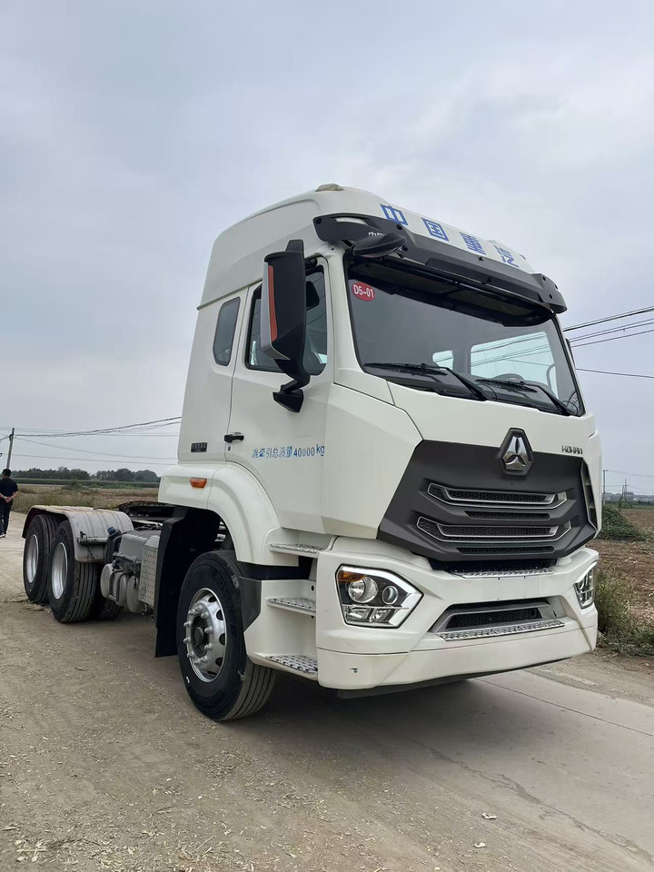 SINOTRUK HOHAN tractor - Xe đầu kéo: hình 2 SINOTRUK HOHAN tractor - Xe đầu kéo: hình 2