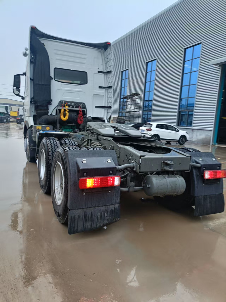 SINOTRUK HOWO - Xe đầu kéo: hình 5 SINOTRUK HOWO - Xe đầu kéo: hình 5