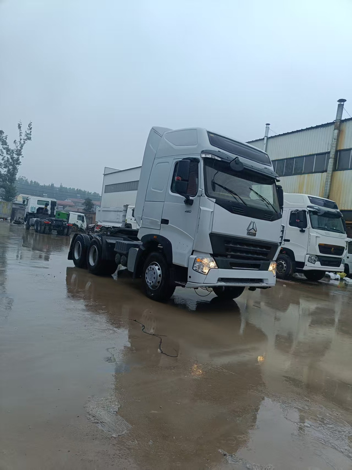 SINOTRUK HOWO - Xe đầu kéo: hình 1 SINOTRUK HOWO - Xe đầu kéo: hình 1