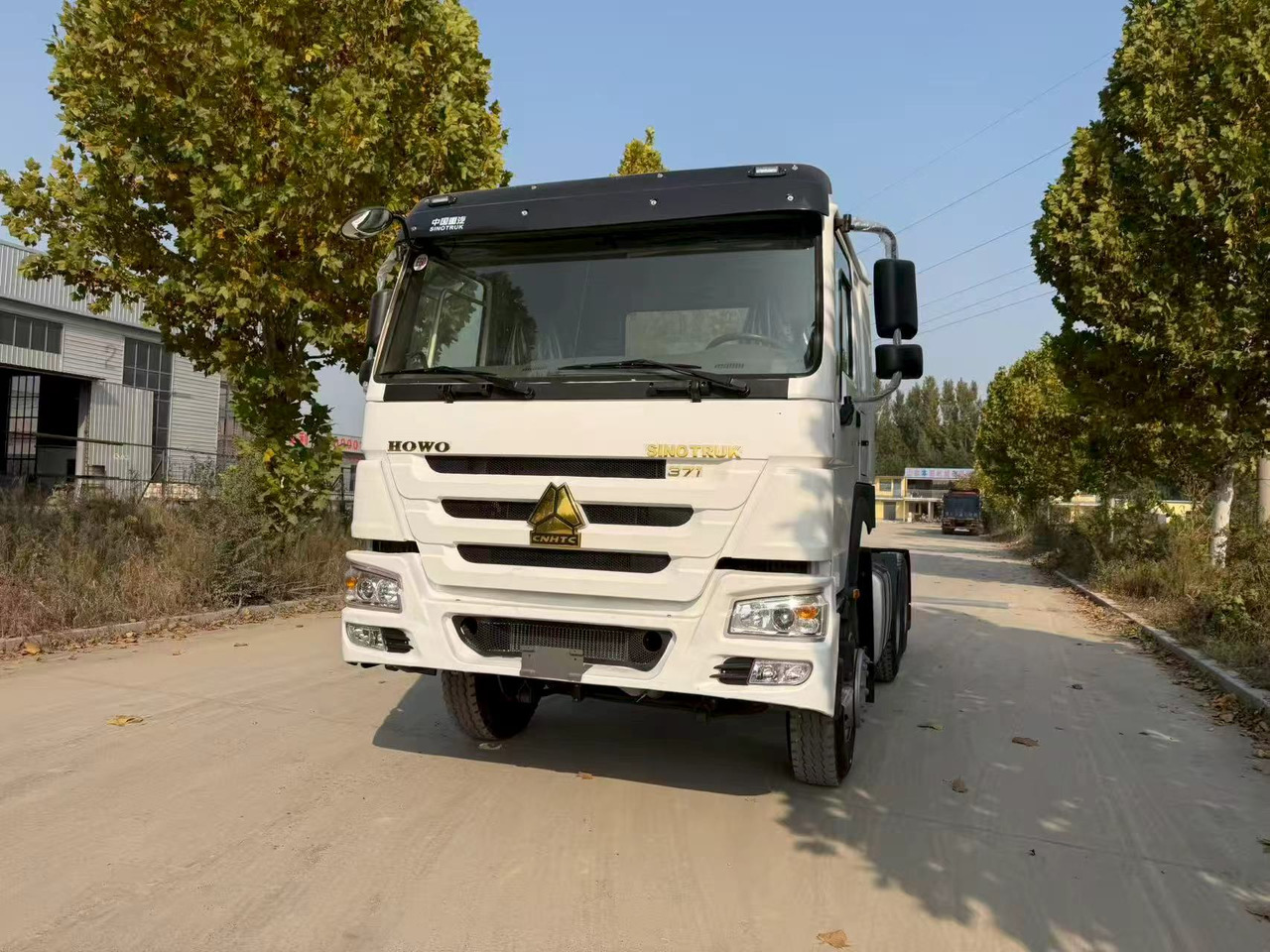 SINOTRUK HOWO tractor - Xe đầu kéo: hình 2 SINOTRUK HOWO tractor - Xe đầu kéo: hình 2