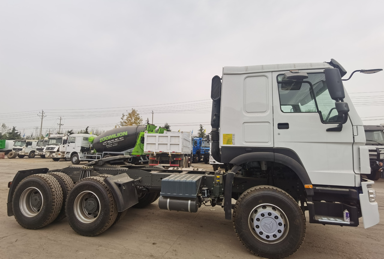SINOTRUK HOWO trailer head - Xe đầu kéo: hình 3 SINOTRUK HOWO trailer head - Xe đầu kéo: hình 3
