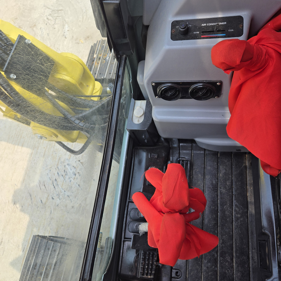 Yanmar Vio55 - Máy xúc mini: hình 5 Yanmar Vio55 - Máy xúc mini: hình 5