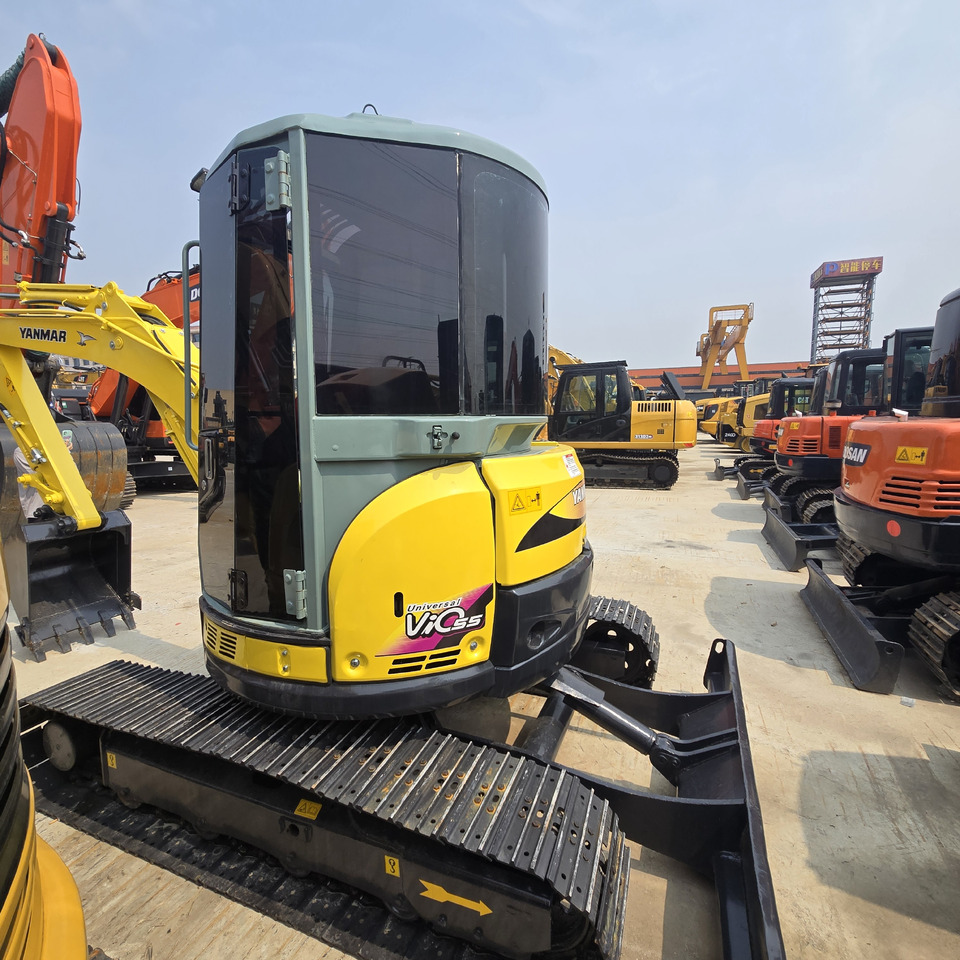 Yanmar Vio55 - Máy xúc mini: hình 3 Yanmar Vio55 - Máy xúc mini: hình 3