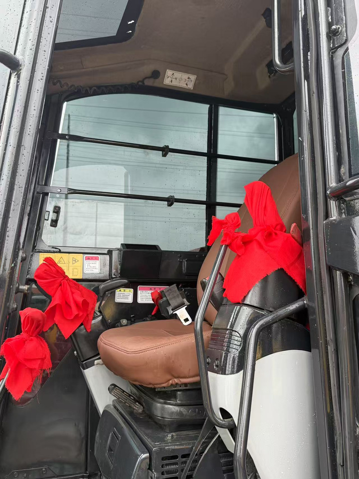 Yanmar Vio80 - Máy xúc mini: hình 3 Yanmar Vio80 - Máy xúc mini: hình 3