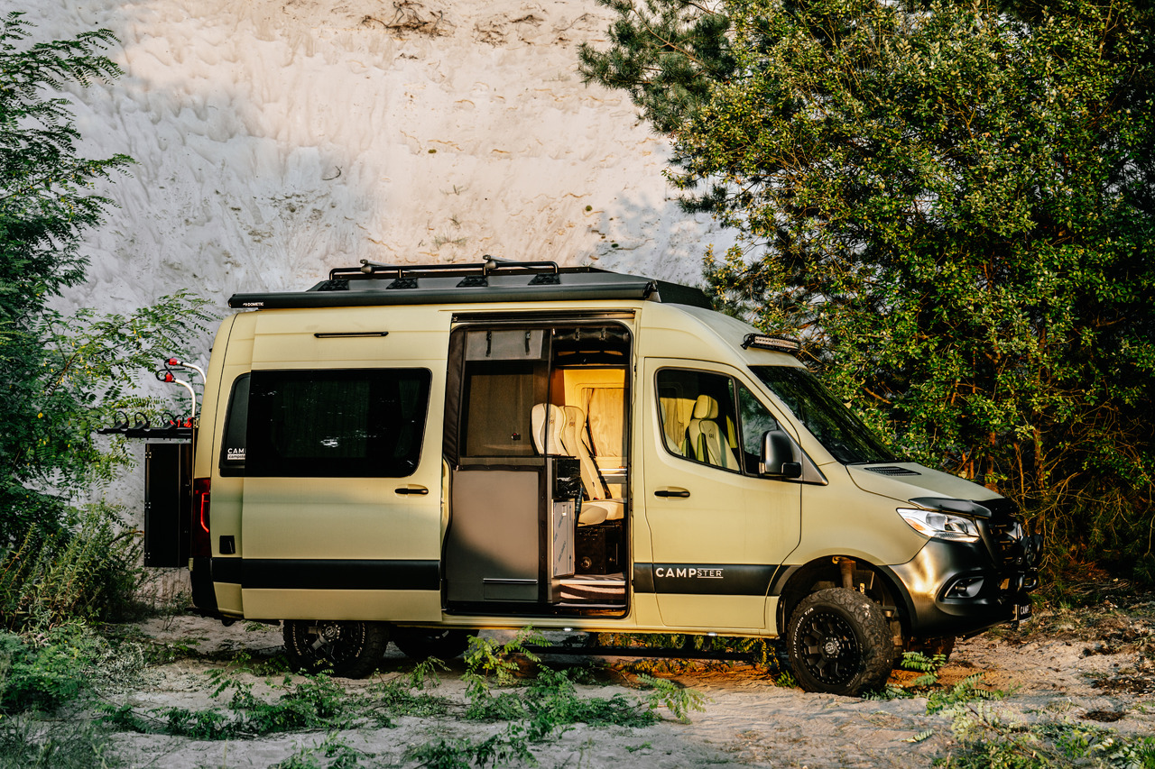 Mercedes-Benz Sprinter - Xe van cắm trại: hình 1 Mercedes-Benz Sprinter - Xe van cắm trại: hình 1