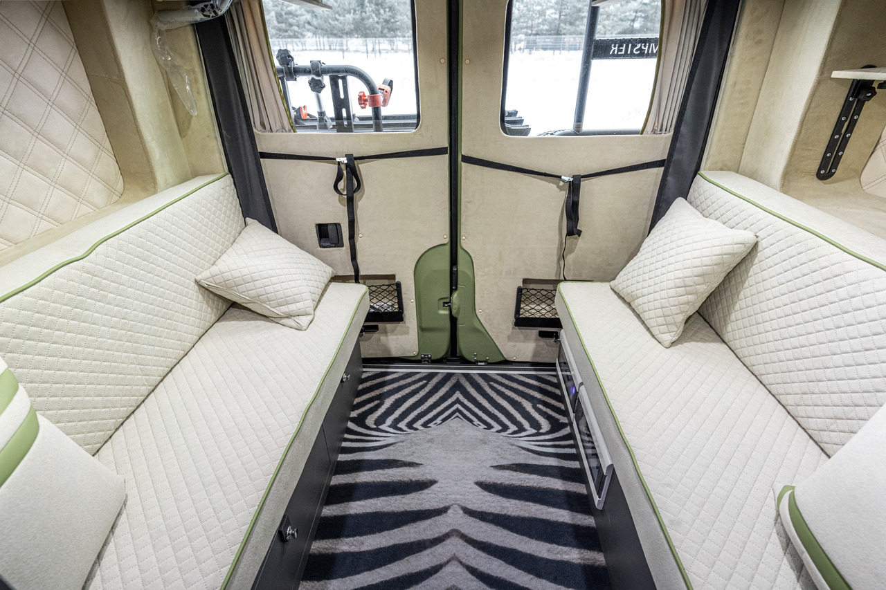 Mercedes-Benz Sprinter - Xe van cắm trại: hình 2 Mercedes-Benz Sprinter - Xe van cắm trại: hình 2