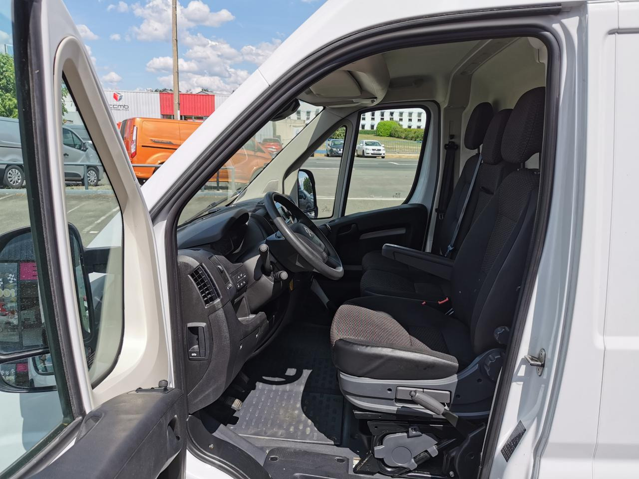CITROEN Jumper 3.5t L2H2 2.2 HDi S&S - 140 III FOURGON TOLE Fourgon Tolé 35 L2H2 PHASE 3 - Xe van chở hàng: hình 5 CITROEN Jumper 3.5t L2H2 2.2 HDi S&S - 140 III FOURGON TOLE Fourgon Tolé 35 L2H2 PHASE 3 - Xe van chở hàng: hình 5