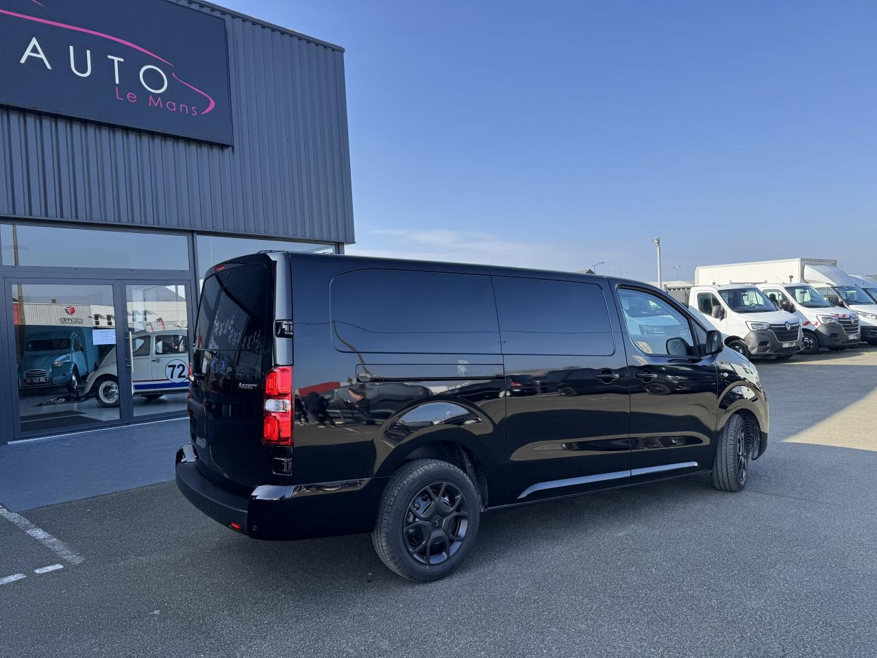 CITROEN Jumpy M 2.0 BlueHDi - 180 S&S - BV EAT8 III FOURGON . PHASE 2 - Xe van chở hàng: hình 5 CITROEN Jumpy M 2.0 BlueHDi - 180 S&S - BV EAT8 III FOURGON . PHASE 2 - Xe van chở hàng: hình 5