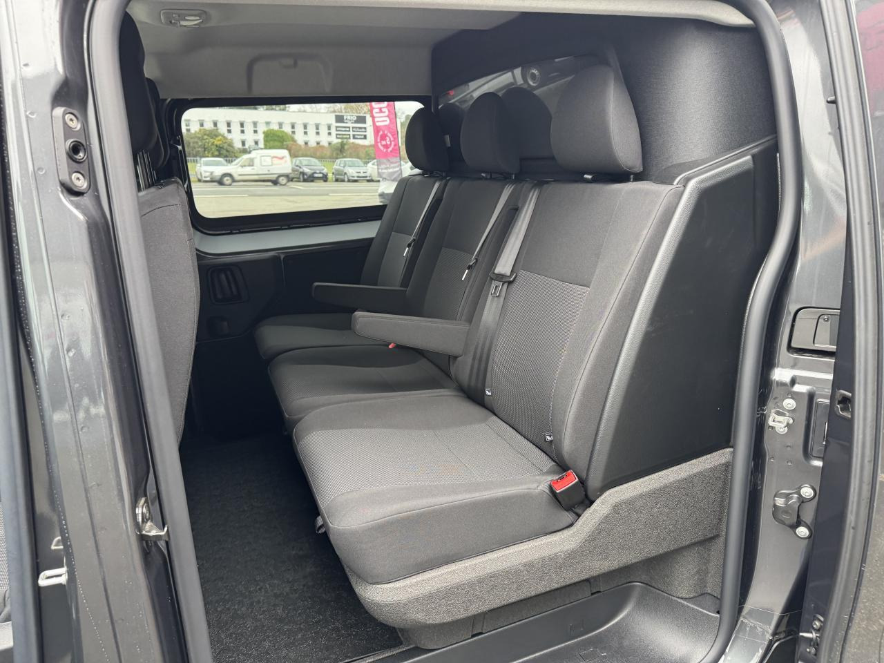 CITROEN Jumpy XL 2.0 BlueHDi - 180 S&S - BV EAT8 III CABINE APPROFONDIE Cabine approfondie Fixe PHASE 2 - Xe van chở hàng: hình 5 CITROEN Jumpy XL 2.0 BlueHDi - 180 S&S - BV EAT8 III CABINE APPROFONDIE Cabine approfondie Fixe PHASE 2 - Xe van chở hàng: hình 5