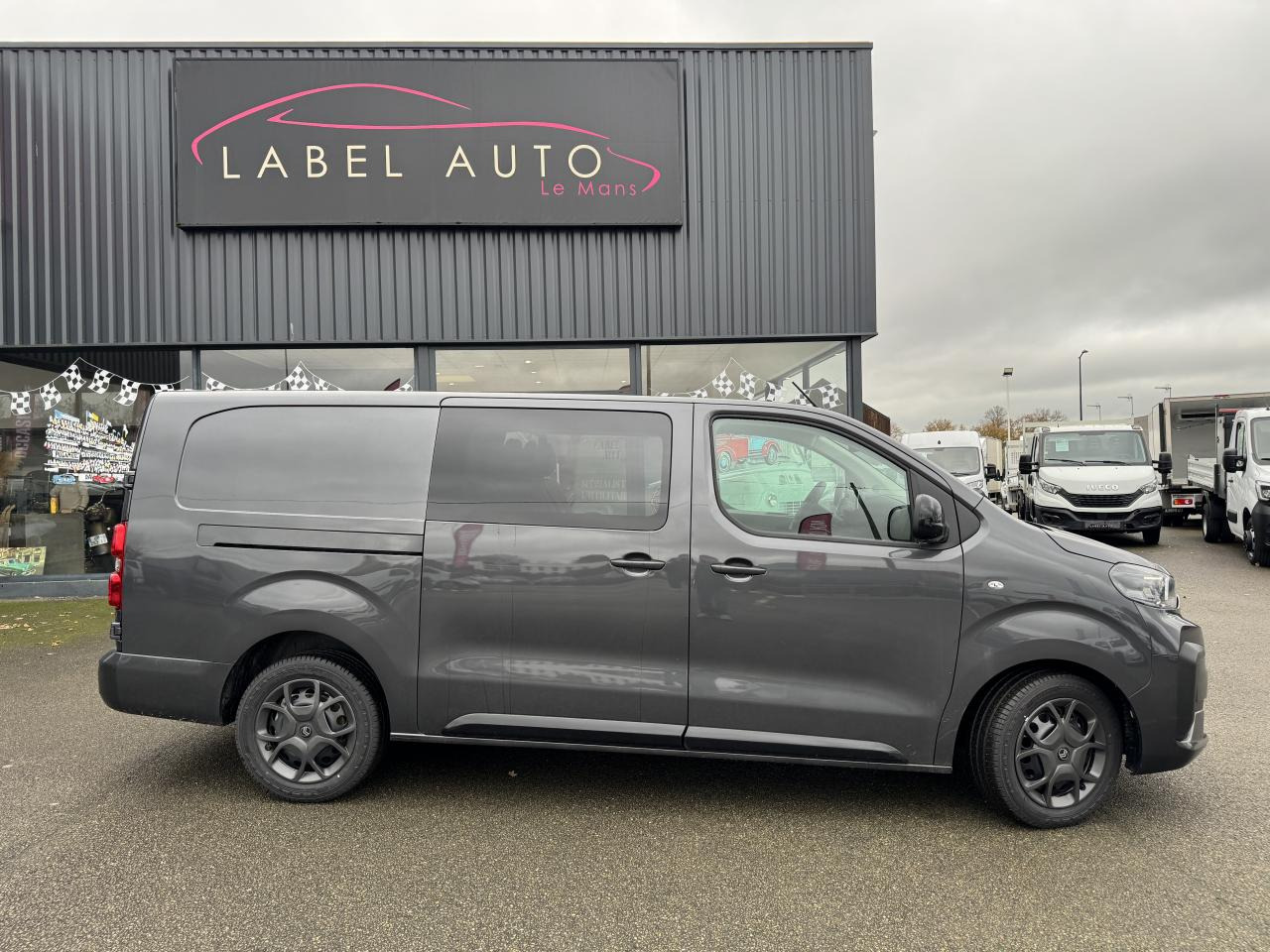 CITROEN Jumpy XL 2.0 BlueHDi - 180 S&S - BV EAT8 III CABINE APPROFONDIE Cabine approfondie Fixe PHASE 2 - Xe van chở hàng: hình 2 CITROEN Jumpy XL 2.0 BlueHDi - 180 S&S - BV EAT8 III CABINE APPROFONDIE Cabine approfondie Fixe PHASE 2 - Xe van chở hàng: hình 2