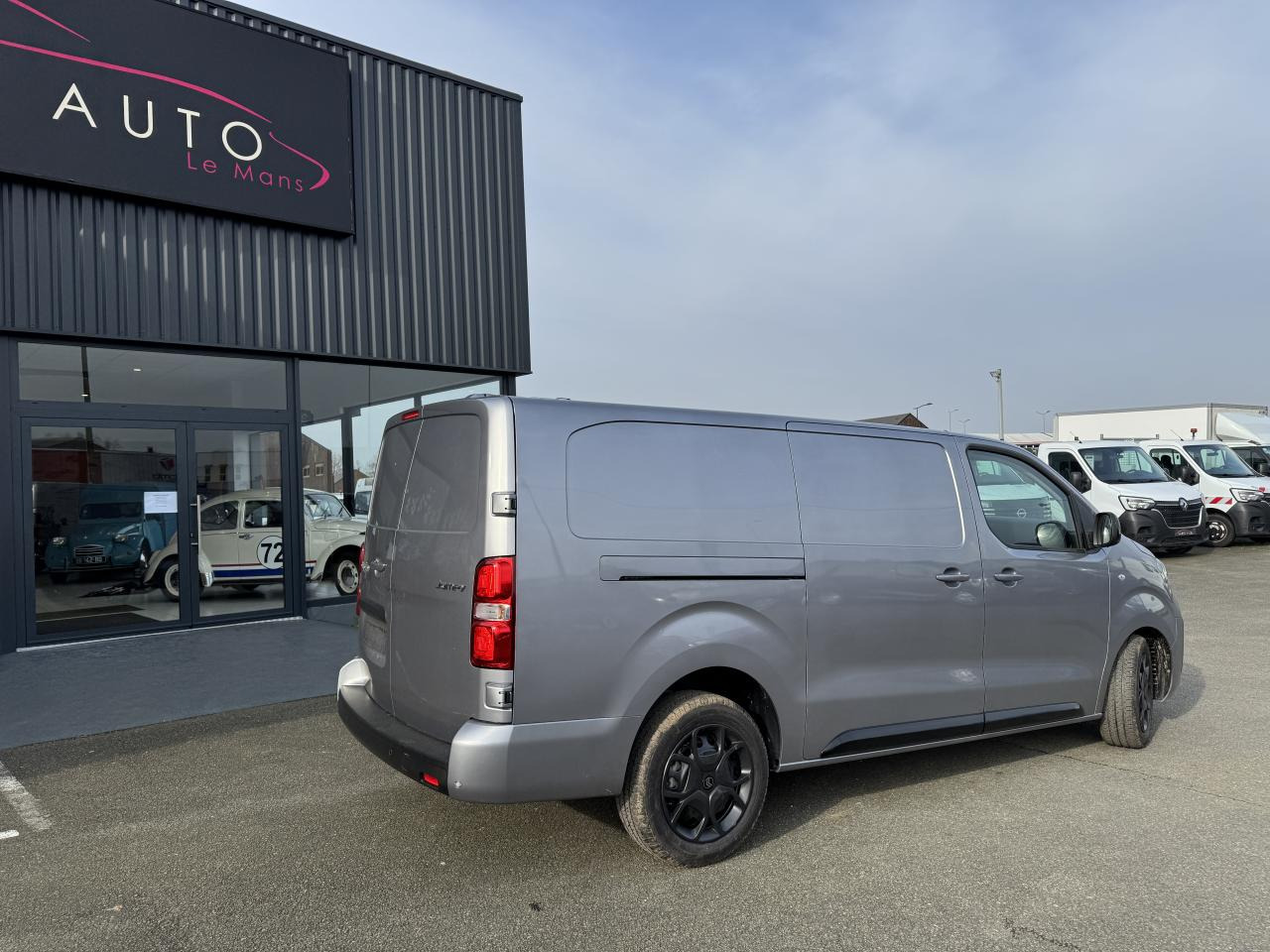 CITROEN Jumpy XL 2.0 BlueHDi - 180 S&S - BV EAT8 III FOURGON . PHASE 2 - Xe van chở hàng: hình 5 CITROEN Jumpy XL 2.0 BlueHDi - 180 S&S - BV EAT8 III FOURGON . PHASE 2 - Xe van chở hàng: hình 5