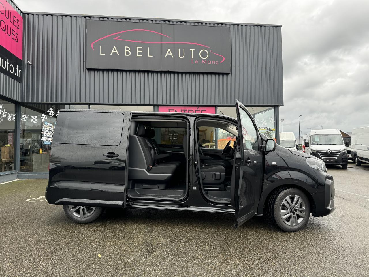 Citroen Jumpy M 2.0 BLUEHDI 180CH S&S CABINE APPROFONDIE FIXE EAT8 - Xe tải van: hình 1 Citroen Jumpy M 2.0 BLUEHDI 180CH S&S CABINE APPROFONDIE FIXE EAT8 - Xe tải van: hình 1