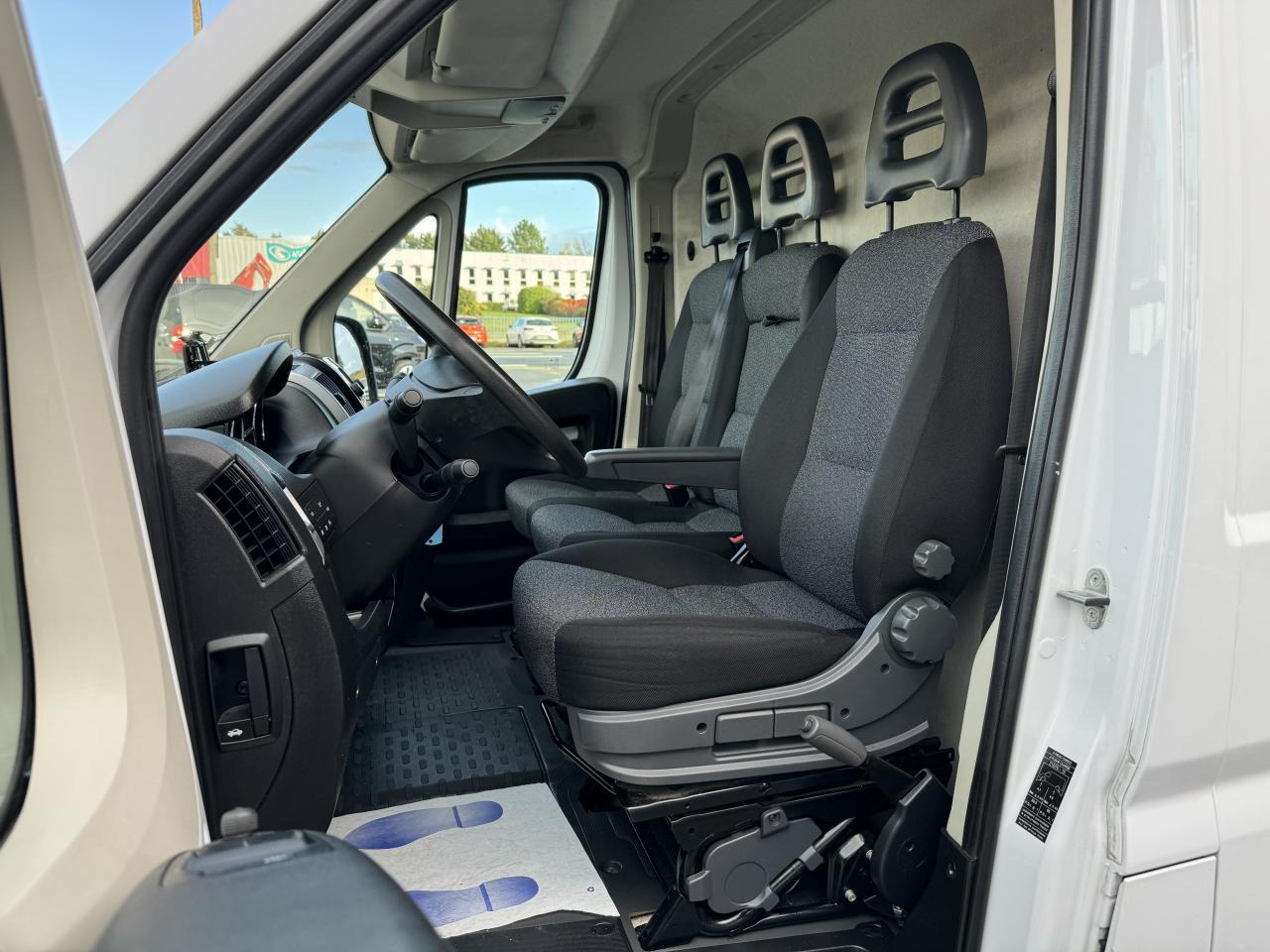 FIAT DUCATO 3T5 L3H2 2.2 HDI 140 CH BUSINESS - Xe van chở hàng: hình 5 FIAT DUCATO 3T5 L3H2 2.2 HDI 140 CH BUSINESS - Xe van chở hàng: hình 5