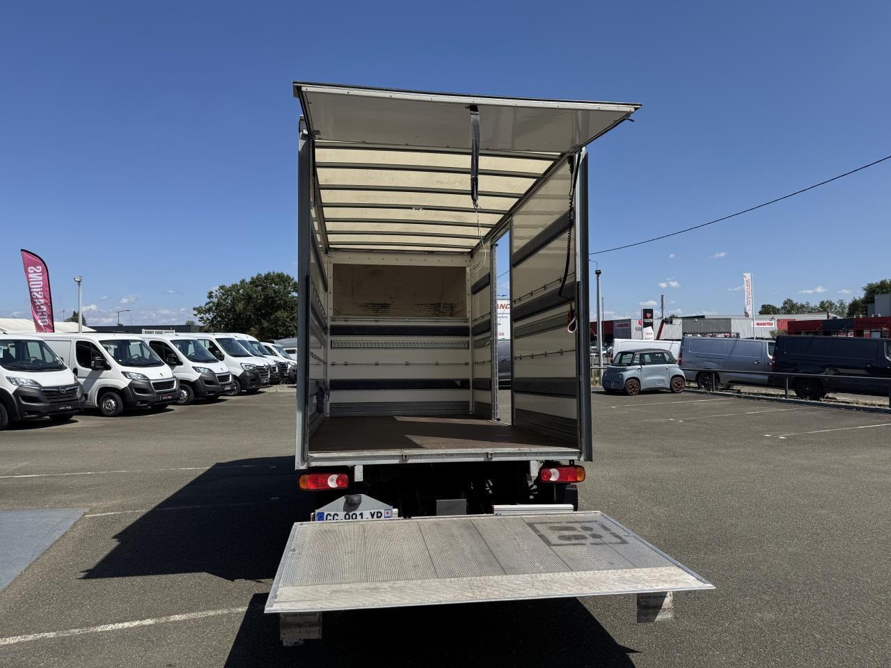 Fiat Ducato 3.5 L H3-POWER 140CH MAXI CAISSE 20M³ + HAYON 750KG + AUVENT PACK PRO - Xe tải nhỏ thùng kín: hình 3 Fiat Ducato 3.5 L H3-POWER 140CH MAXI CAISSE 20M³ + HAYON 750KG + AUVENT PACK PRO - Xe tải nhỏ thùng kín: hình 3