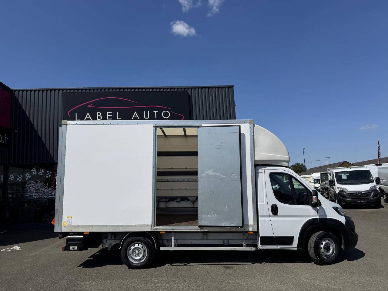 Fiat Ducato 3.5 L H3-POWER 140CH MAXI CAISSE 20M³ + HAYON 750KG + AUVENT PACK PRO - Xe tải nhỏ thùng kín: hình 1 Fiat Ducato 3.5 L H3-POWER 140CH MAXI CAISSE 20M³ + HAYON 750KG + AUVENT PACK PRO - Xe tải nhỏ thùng kín: hình 1