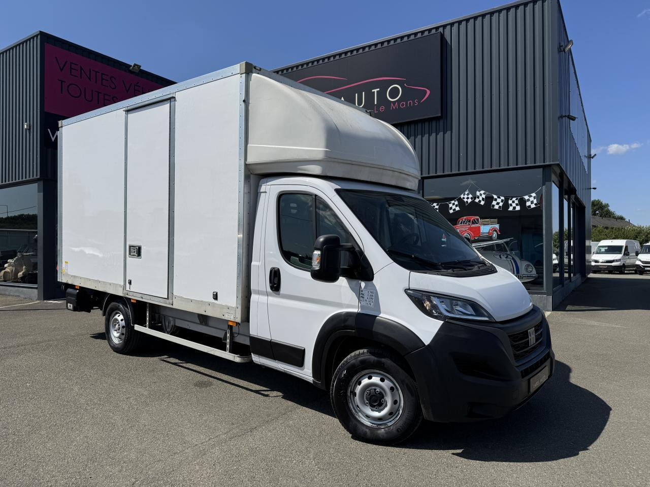 Fiat Ducato 3.5 L H3-POWER 140CH MAXI CAISSE 20M³ + HAYON 750KG + AUVENT PACK PRO - Xe tải nhỏ thùng kín: hình 2 Fiat Ducato 3.5 L H3-POWER 140CH MAXI CAISSE 20M³ + HAYON 750KG + AUVENT PACK PRO - Xe tải nhỏ thùng kín: hình 2