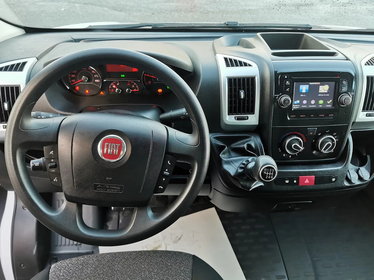 Fiat Ducato 3.5 MAXI L 2.3 MULTIJET 130CH PACK PRO NAV + COFFRE - Xe ben nhỏ: hình 4 Fiat Ducato 3.5 MAXI L 2.3 MULTIJET 130CH PACK PRO NAV + COFFRE - Xe ben nhỏ: hình 4