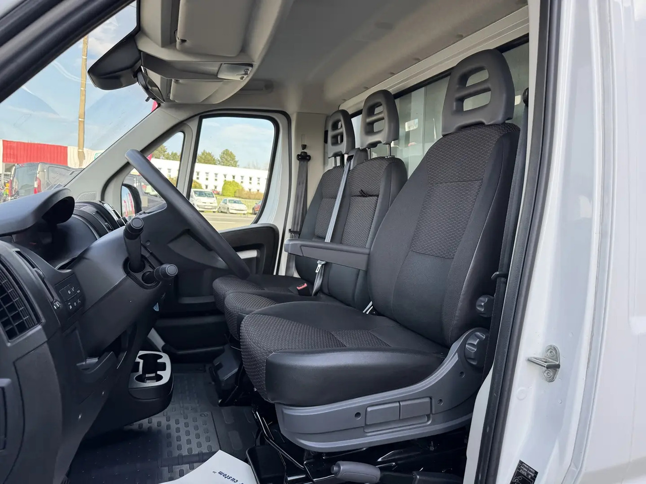 Fiat Ducato CCB 3.5 MAXI HD M 2.3 MULTIJET 130CH BUSINESS - Xe tải nhỏ thùng kín: hình 5 Fiat Ducato CCB 3.5 MAXI HD M 2.3 MULTIJET 130CH BUSINESS - Xe tải nhỏ thùng kín: hình 5