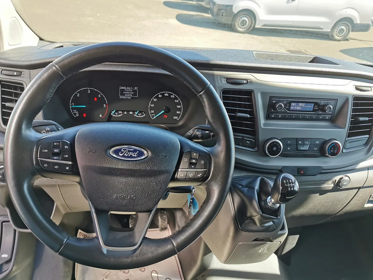 Ford Transit Custom 280 L1H1 2.0 ECOBLUE 130 S&S TREND BUSINESS BVA6 - Xe van chở hàng: hình 4 Ford Transit Custom 280 L1H1 2.0 ECOBLUE 130 S&S TREND BUSINESS BVA6 - Xe van chở hàng: hình 4