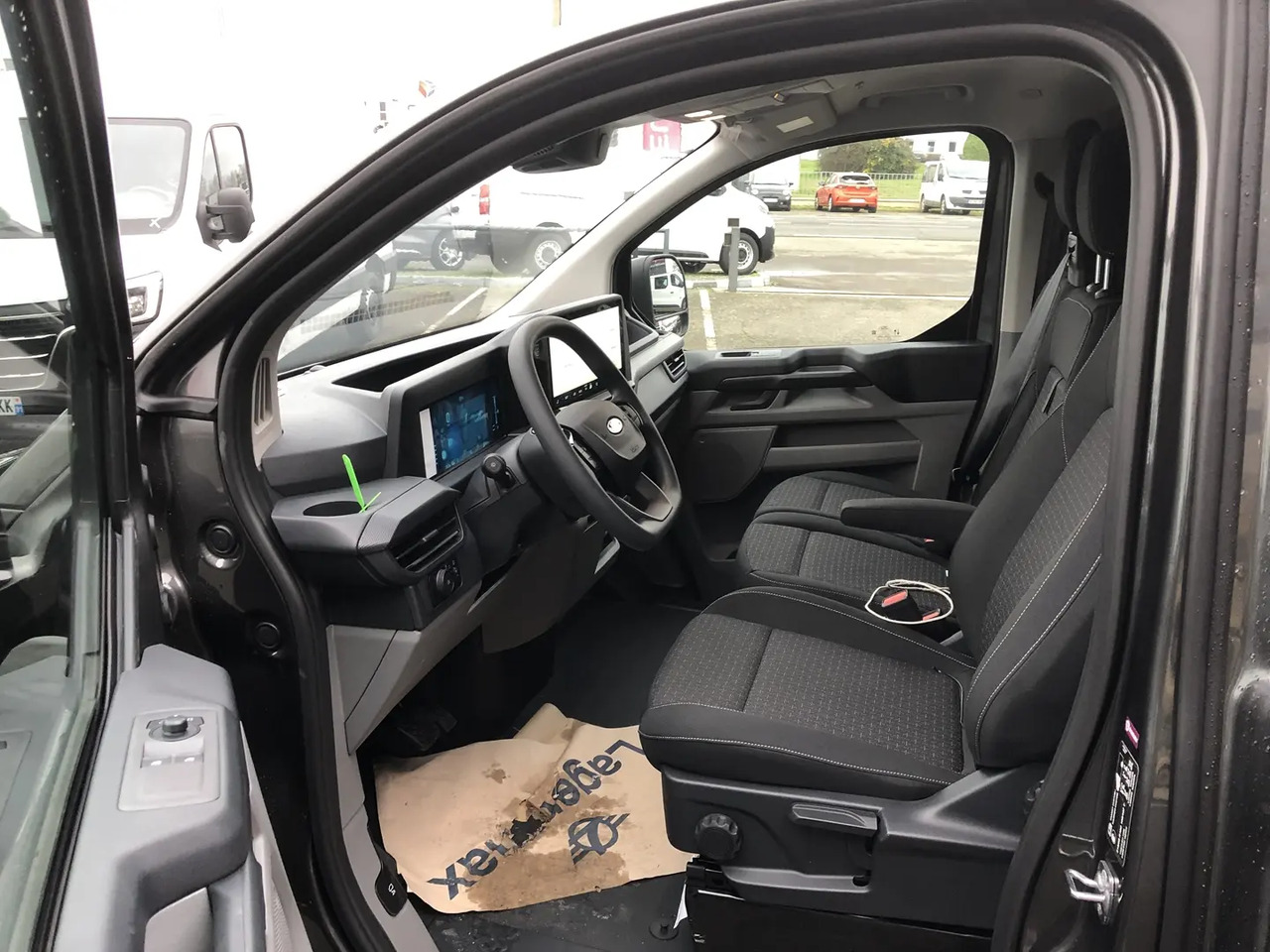 Ford Transit Custom 320 L2H1 2.0 ECOBLUE 170CH TREND BVA8 - Xe van chở hàng: hình 4 Ford Transit Custom 320 L2H1 2.0 ECOBLUE 170CH TREND BVA8 - Xe van chở hàng: hình 4