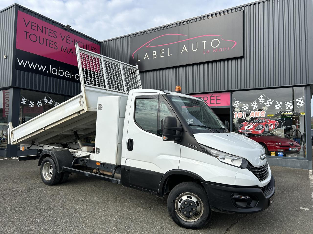 IVECO Daily 35 C 16H BENNE + COFFRE 3.0 160CH - Xe ben nhỏ: hình 1 IVECO Daily 35 C 16H BENNE + COFFRE 3.0 160CH - Xe ben nhỏ: hình 1