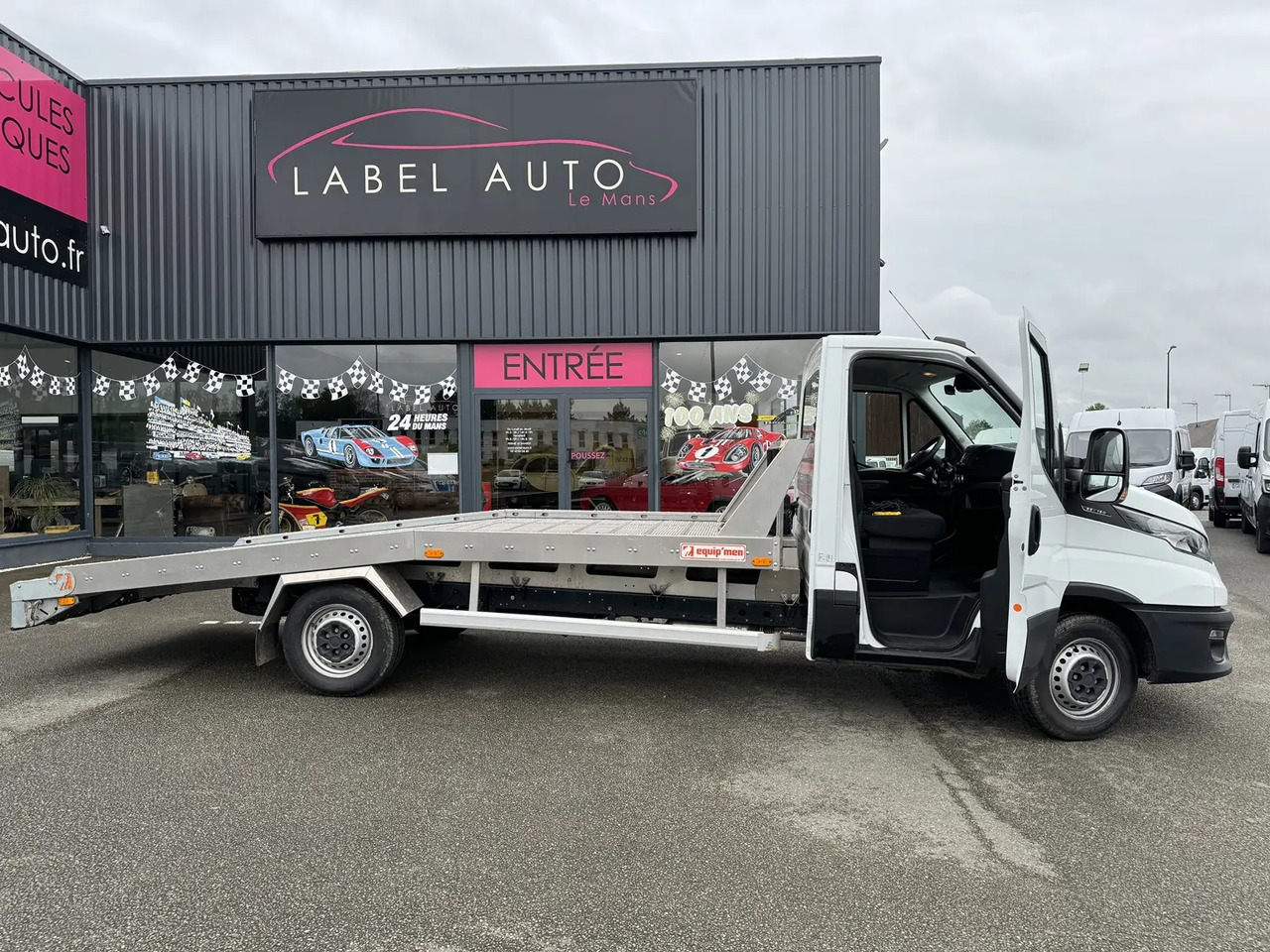 Iveco Daily 35C16H EMPATTEMENT 4100 - Xe tải kéo: hình 1 Iveco Daily 35C16H EMPATTEMENT 4100 - Xe tải kéo: hình 1