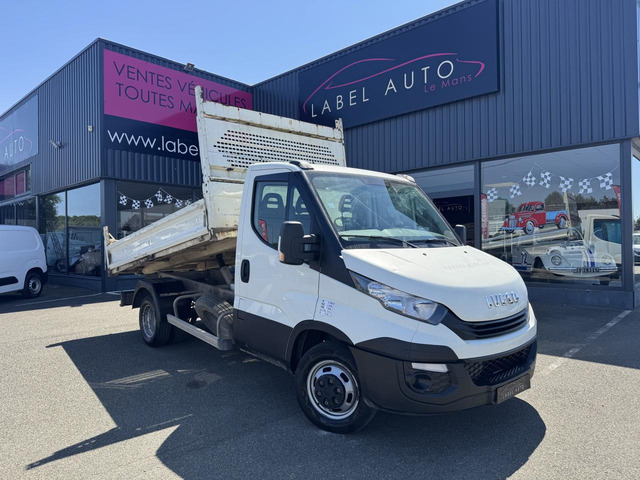 Iveco Daily IVECO 35 C 12 BENNE RJ 2.3 120 CH - Xe ben nhỏ: hình 2 Iveco Daily IVECO 35 C 12 BENNE RJ 2.3 120 CH - Xe ben nhỏ: hình 2