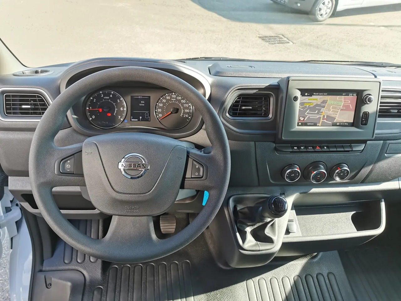 Nissan Interstar L3H2 3T5 2.3 DCI 135CH N-CONNECTA - Xe van chở hàng: hình 4 Nissan Interstar L3H2 3T5 2.3 DCI 135CH N-CONNECTA - Xe van chở hàng: hình 4