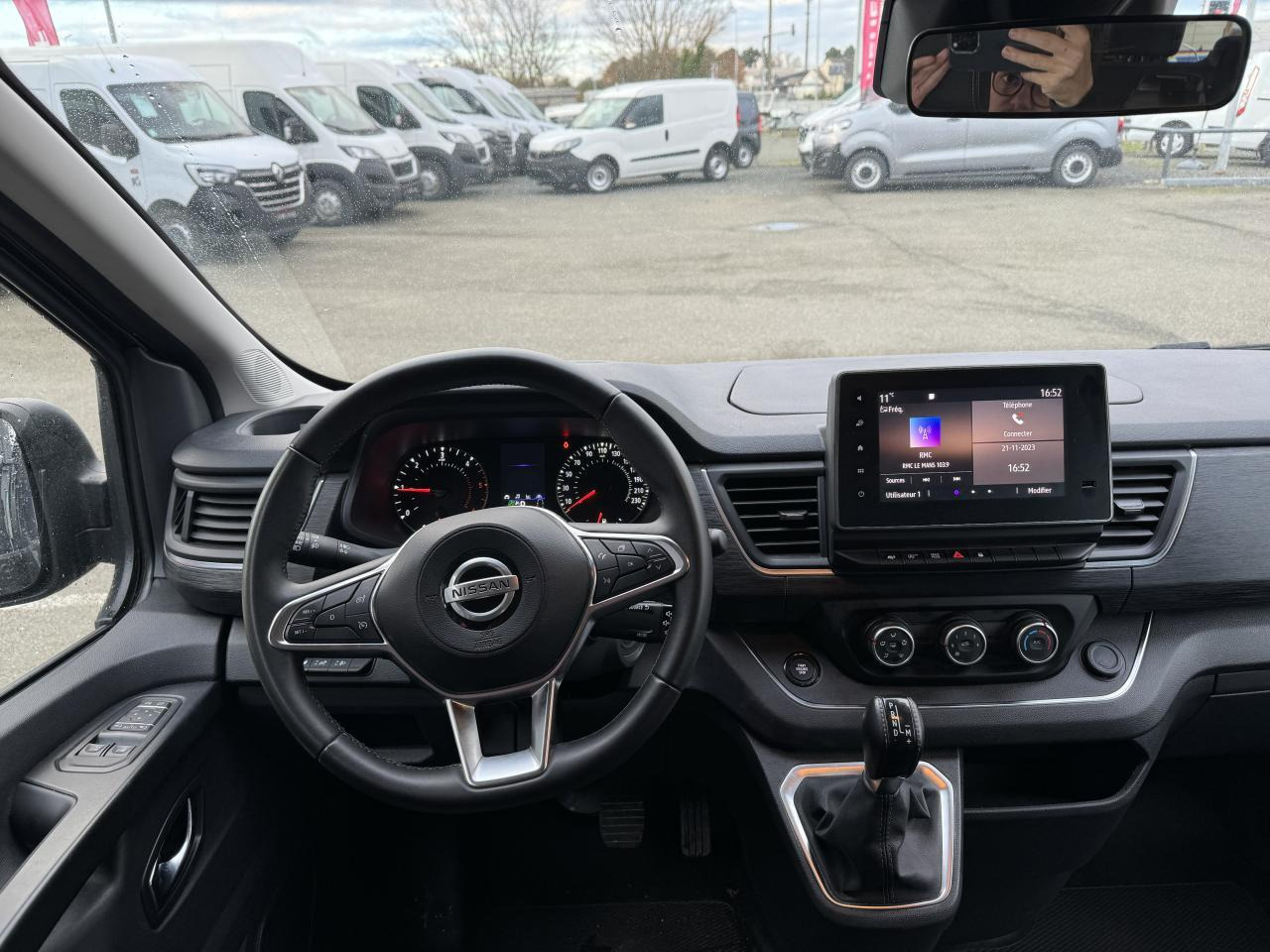 Nissan Primastar Avantour N-Connecta 3.0t L2H1 2.0 dCi - 150 - S/S II 2021 COMBI Combi L2H1 PHASE 2 - Xe bus mini, Xe van chở khách: hình 4 Nissan Primastar Avantour N-Connecta 3.0t L2H1 2.0 dCi - 150 - S/S II 2021 COMBI Combi L2H1 PHASE 2 - Xe bus mini, Xe van chở khách: hình 4