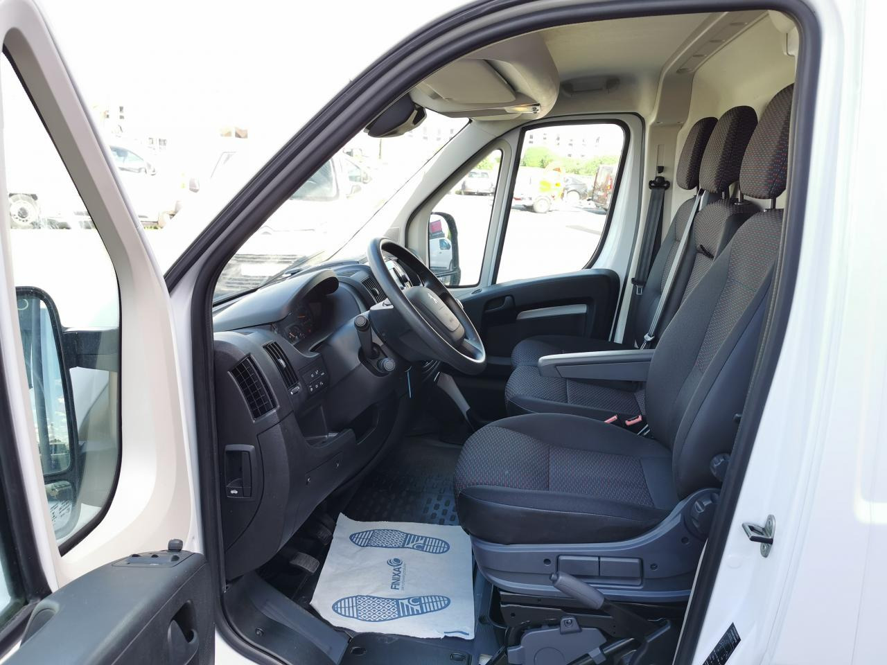 PEUGEOT BOXER 3T0 L2H2 2.2 HDI 140CH ASPHALT - Xe van chở hàng: hình 5 PEUGEOT BOXER 3T0 L2H2 2.2 HDI 140CH ASPHALT - Xe van chở hàng: hình 5