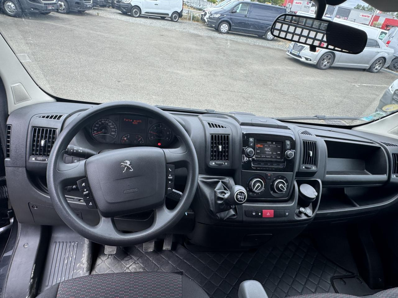 PEUGEOT BOXER 3T5 PLATEAU 4M20 2.2 HDI 140 CH PREMIUM - Xe tải nhỏ phẳng: hình 3 PEUGEOT BOXER 3T5 PLATEAU 4M20 2.2 HDI 140 CH PREMIUM - Xe tải nhỏ phẳng: hình 3