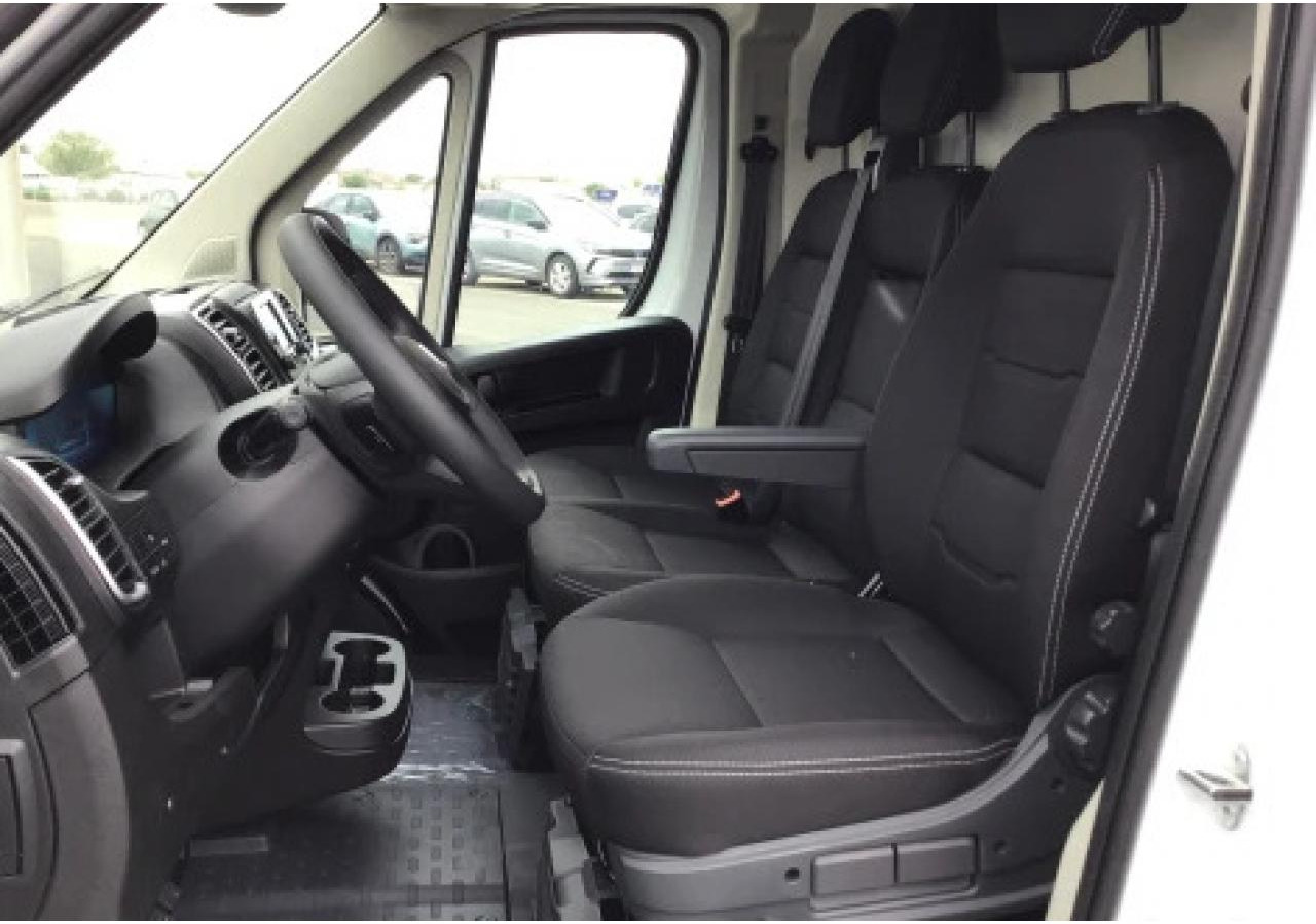 PEUGEOT Boxer 3.3t L2H2 2.2 HDi S&S - 140 III FOURGON TOLE Fourgon Tolé 333 L2H2 PHASE 3 - Xe van chở hàng: hình 5 PEUGEOT Boxer 3.3t L2H2 2.2 HDi S&S - 140 III FOURGON TOLE Fourgon Tolé 333 L2H2 PHASE 3 - Xe van chở hàng: hình 5