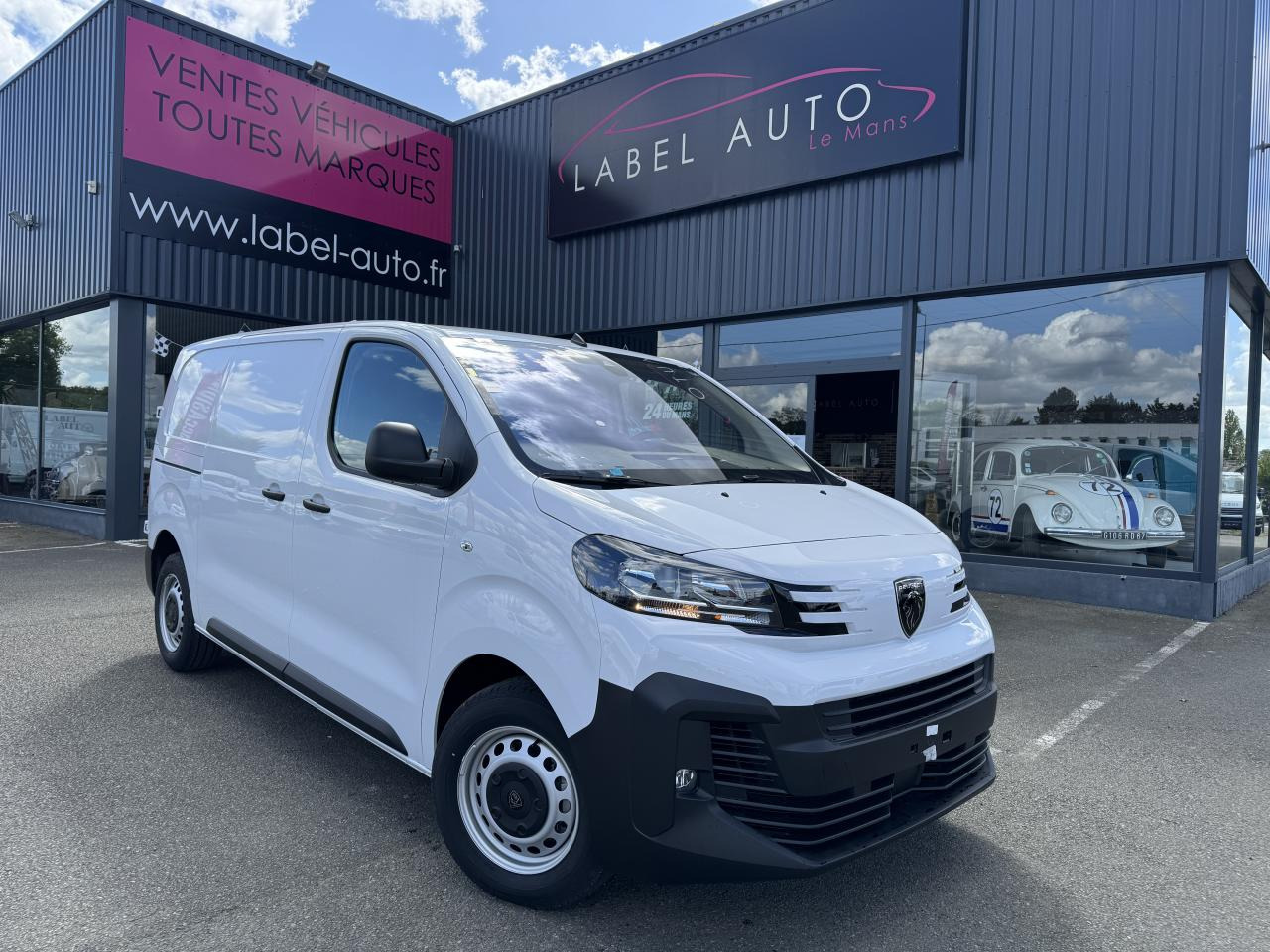 PEUGEOT Expert M 2.0 BlueHDi - 145 III FOURGON Fourgon PHASE 2 - Xe van chở hàng: hình 1 PEUGEOT Expert M 2.0 BlueHDi - 145 III FOURGON Fourgon PHASE 2 - Xe van chở hàng: hình 1